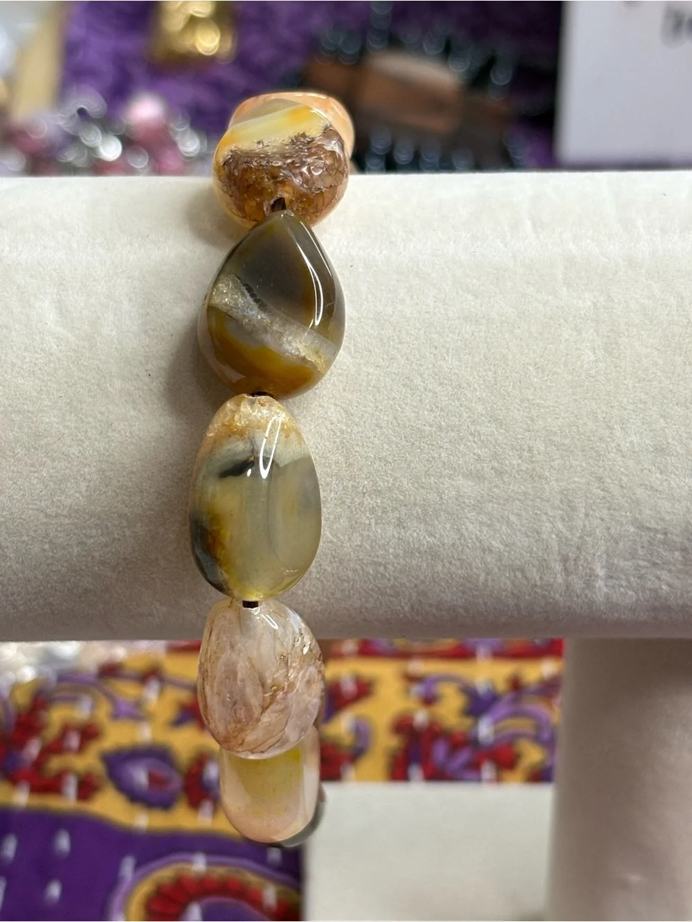 Stunning Natural Agate Teardrop Stretch Bracelet - Brown and Cream